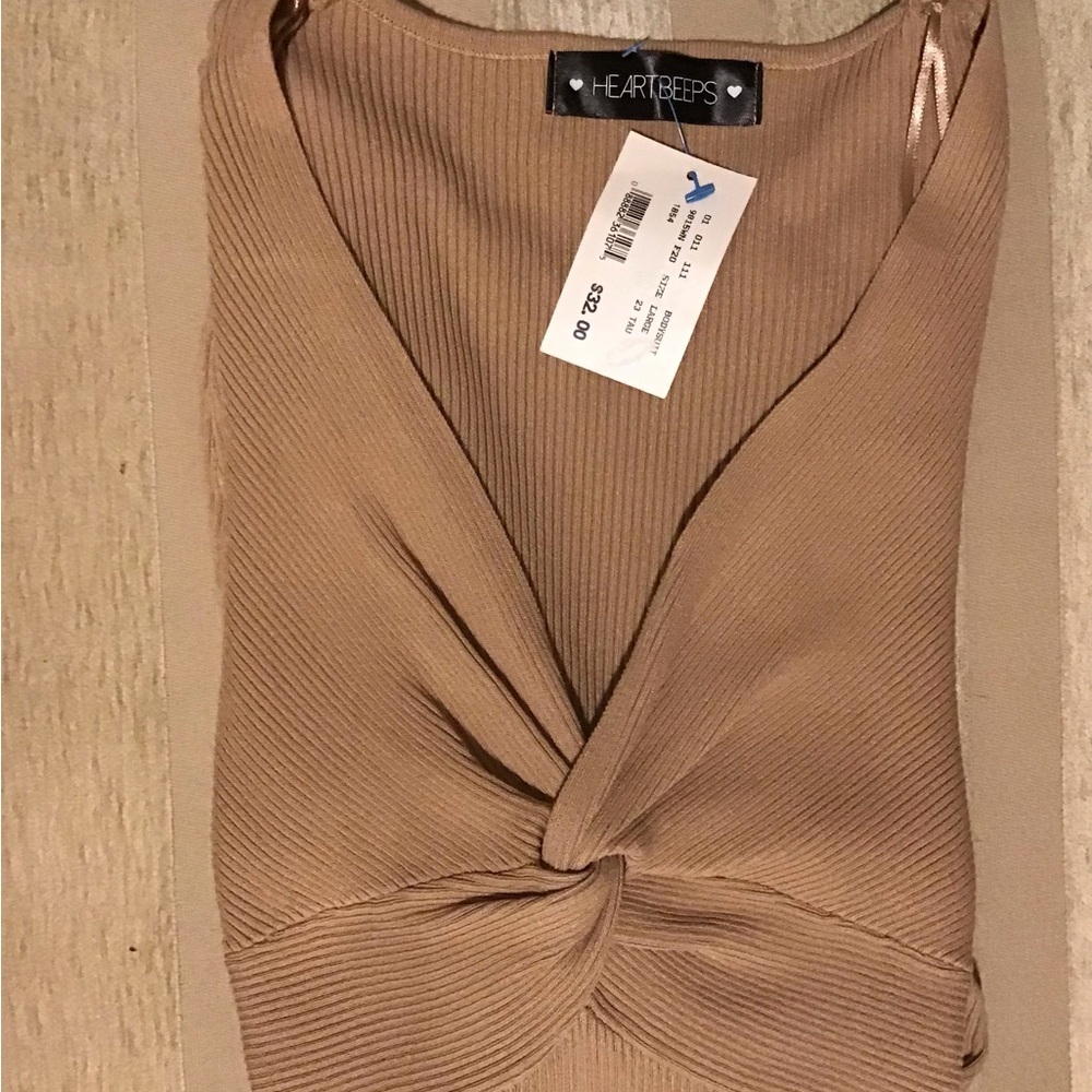 HEARTBEEPS Tan V-neck Knot Bodysuit (Large)